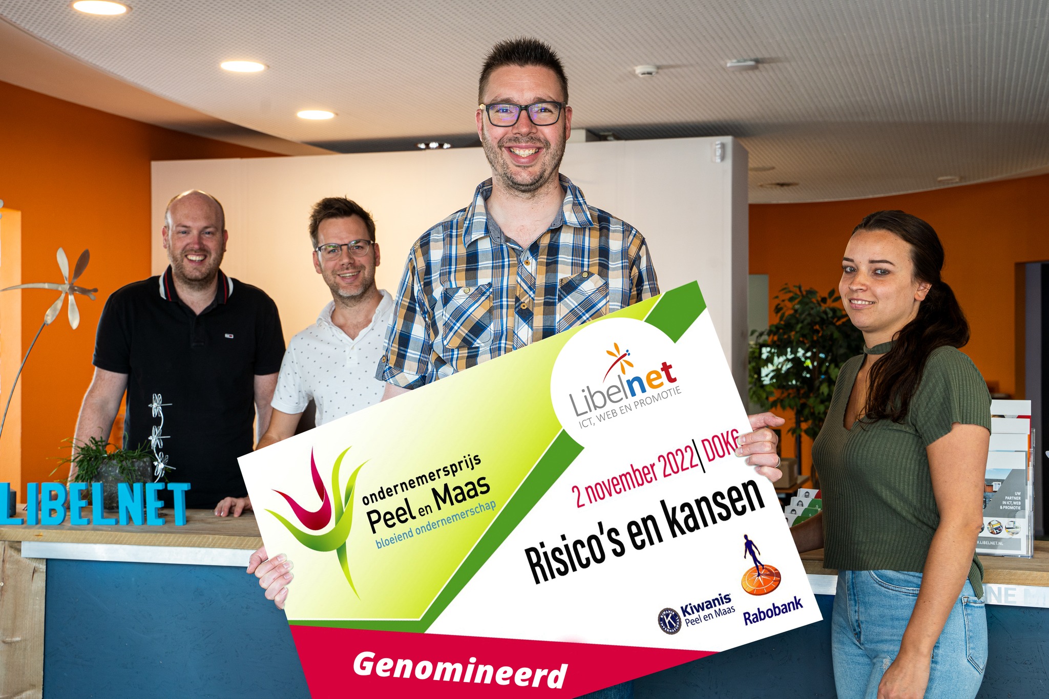 Het Libelnet team trots met hun nominatie certificaat voor de Ondernemersprijs Peel en Maas 2022